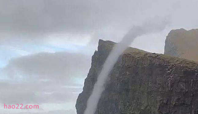 丹麦反重力瀑布 逆流而上直冲470米绝壁 