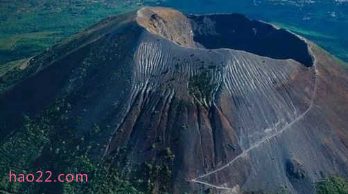 全球十大最活跃火山 美国黄石公园火山有可能喷发！ 